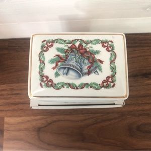 Vintage 1985 Heritage House music box